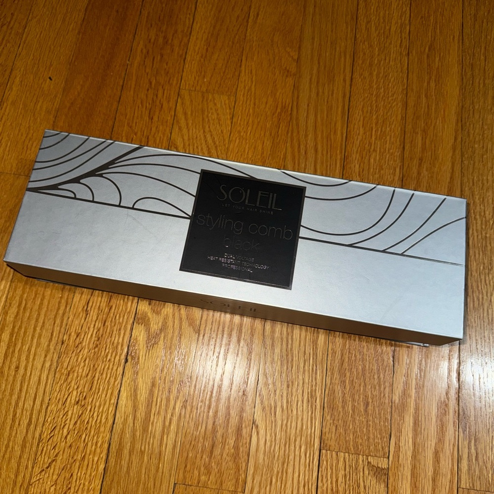 NEW! SOLEIL Styling Comb - Black